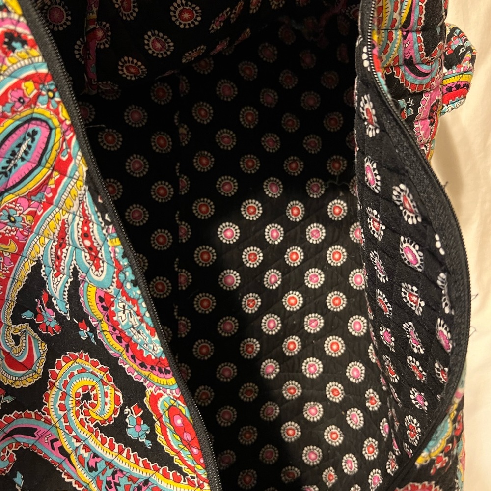 Colorful paisley print vera Bradley large duffel bag - Picture 3 of 6